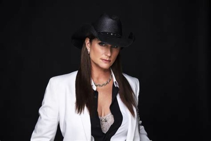 Is Terri Clark Gay? Age, Height, Net Worth