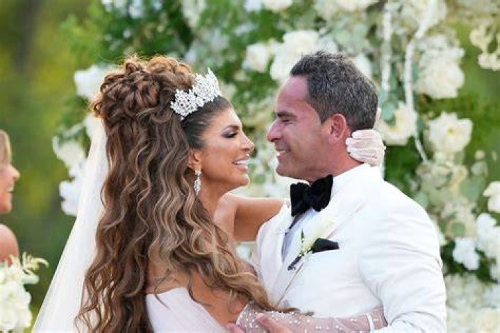 
Real Housewife Star Teresa Giudice Got Married To Luis Ruelas 