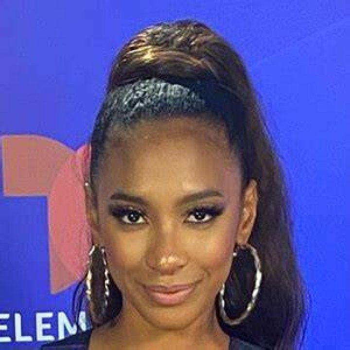 
Shenae Connelly Height, Weight, Net Worth, Age, Birthday, Wikipedia, Who, Instagram, Biography 